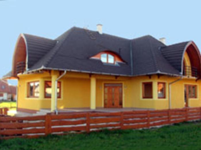 Nadas Tarsashaz Balatonlelle Exterior foto