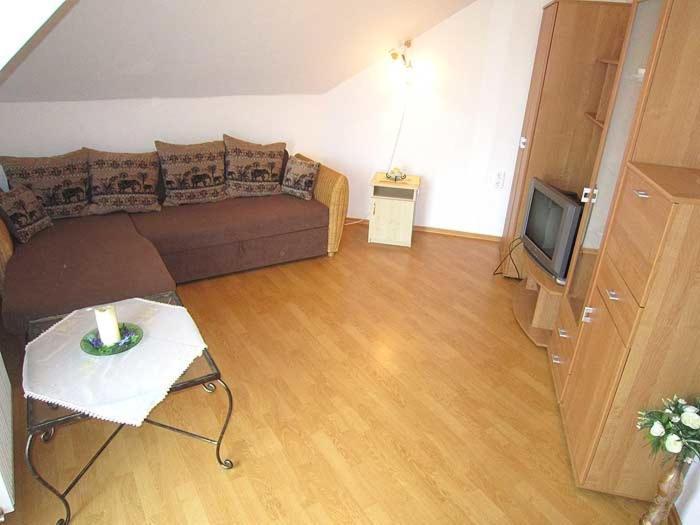 Nadas Tarsashaz Balatonlelle Exterior foto